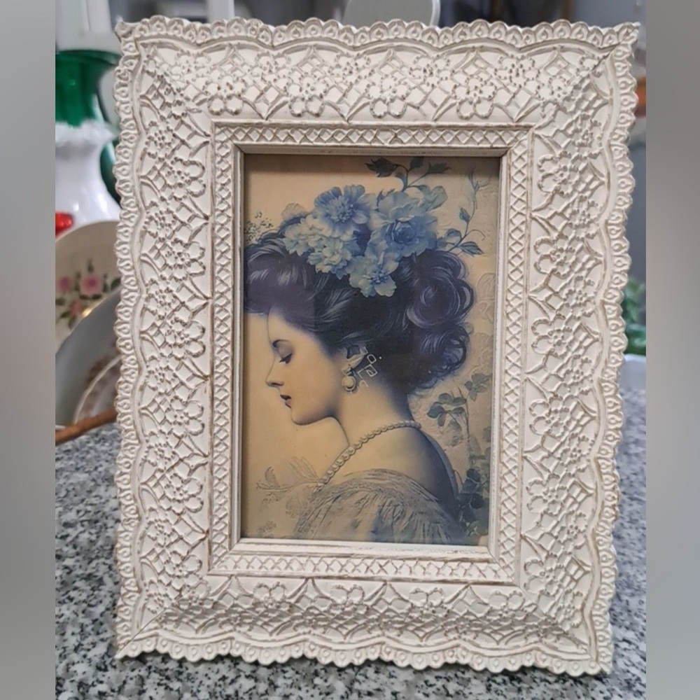 Ornate White Lace Picture Frame